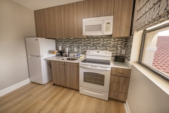 Suite, Multiple Beds, Non Smoking, Kitchen (Walk-in Shower)