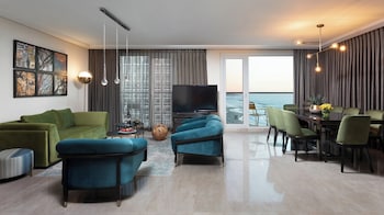 Presidential Suite, 1 Twin Bed