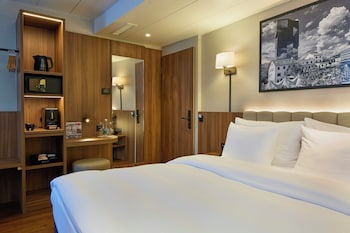Double Room, River View