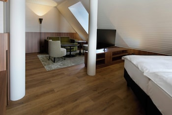 Junior Double Room, City View
