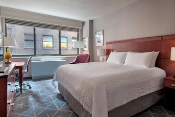 Room, 1 King Bed (Mobility Accessible, Tub)