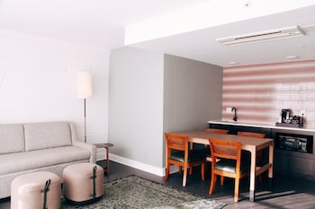 Suite, 1 King Bed, Balcony