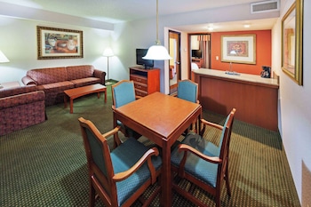 Deluxe Suite, 1 Bedroom, Non Smoking (Wet Bar)