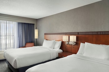 Room, 2 Queen Beds, River View