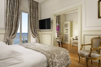 Exclusive Suite, Balcony, Sea View (Queen)