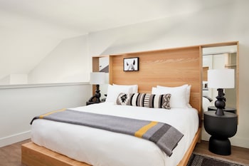 Standard Single Room, 1 King Bed with Sofa bed