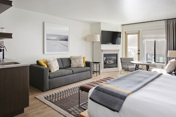 Deluxe Single Room, 1 King Bed with Sofa bed, Fireplace