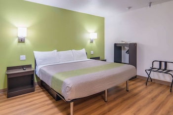 Standard Room, 1 King Bed, Smoking, Refrigerator & Microwave
