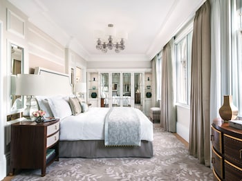 Club One-Bedroom Suite