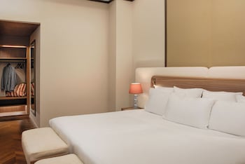 Junior Suite (with View)