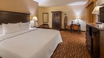 Standard Room, 1 King Bed, Non Smoking, Jetted Tub