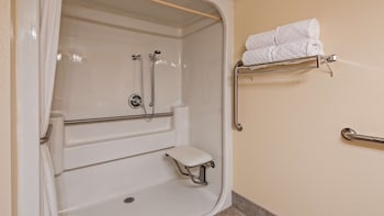 Standard Room, 1 King Bed, Accessible, Non Smoking