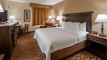 Standard Room, 1 King Bed, Accessible, Non Smoking