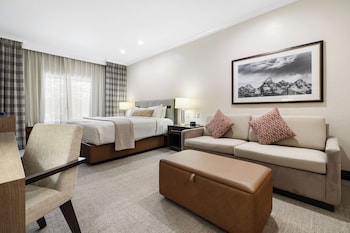 Deluxe Room, 1 King Bed with Sofa bed (Premier King)