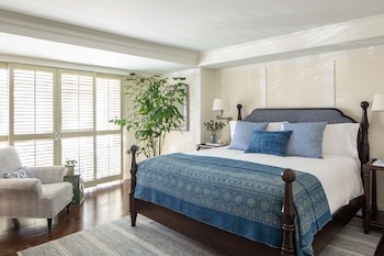 Deluxe Room, 1 King Bed, Accessible