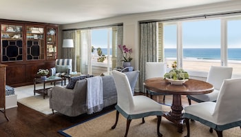 Suite (Pacific View)