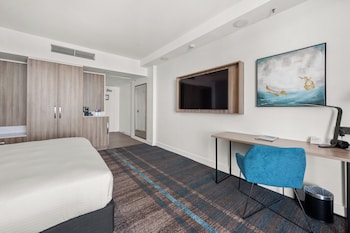 Room, 1 King Bed, Ocean View (High Floor)