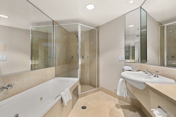 Standard Room, 1 King Bed, Ocean View