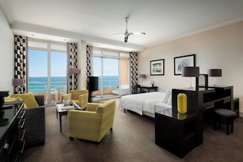 Junior Suite, 1 King Bed, Sea View (Balcony)