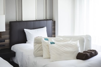 Standard Room, 2 Twin Beds (Up to 3 Persons)