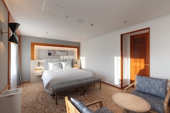 Suite, 1 King Bed
