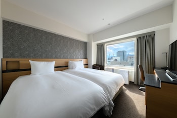 Standard Room, 2 Twin Beds (Mid Floor)