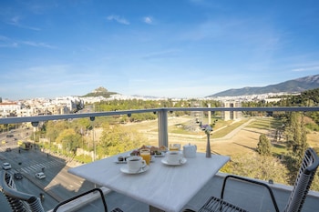 Suite (Temple of Zeus & Acropolis View)