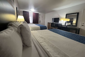 Room, 2 Queen Beds, Non Smoking