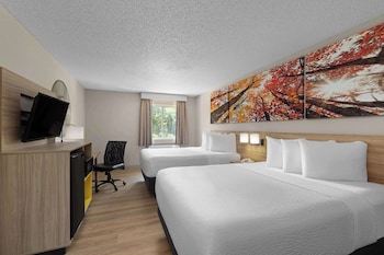Room, 2 Queen Beds, Non Smoking