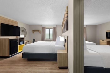 Suite, Multiple Beds, Non Smoking