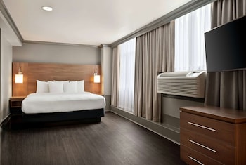 Standard Room, 1 King Bed