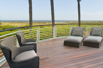 Room, 1 King Bed, Balcony, Oceanfront