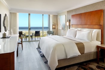 Room, 1 King Bed, Balcony, Oceanfront