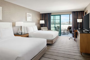 Room, 2 Queen Beds, Non Smoking, Marina View