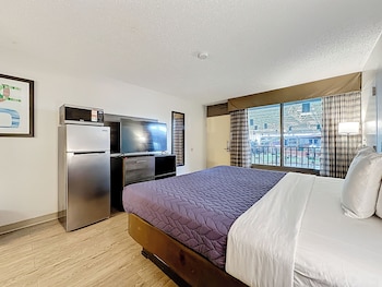 Standard Room, 1 King Bed, Smoking