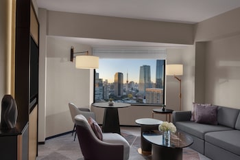 Suite, 1 King Bed, Club Lounge Access (Sora)