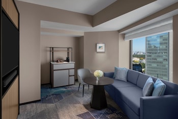 Suite, 1 King Bed, Club Lounge Access (Mizu)