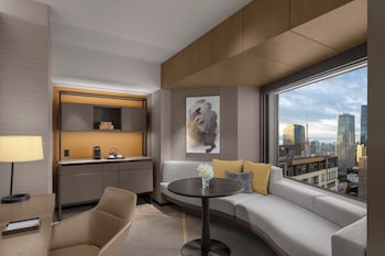 Suite, 1 King Bed, Club Lounge Access (Tsuki)