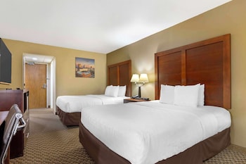 Standard Room, 2 Queen Beds, Non Smoking