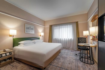 Standard Room, 1 King Bed, Garden View