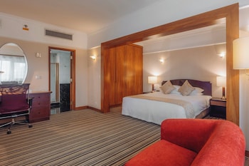 Suite, 2 Bedrooms, Kitchen (Dining)