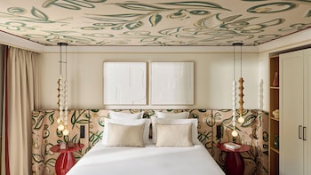 Junior Suite, Pool View