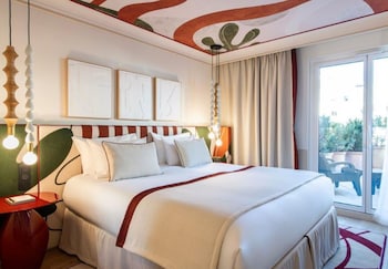 Executive Room, Terrace, Pool View