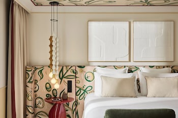 Junior Suite, Pool View
