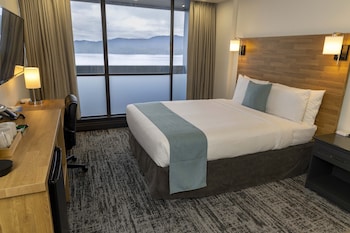Deluxe Room, 1 Queen Bed, Kitchenette, Ocean View