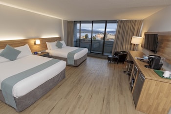Standard Room, 2 Queen Beds, Balcony, Partial Ocean View