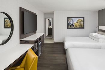 Room, 2 Queen Beds