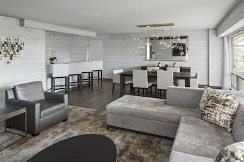 Suite, 1 King Bed
