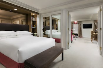 Suite, 1 Bedroom- 600 Square Feet