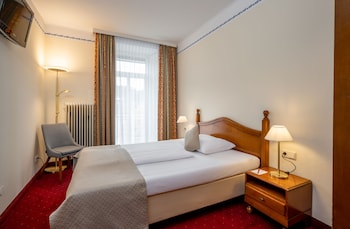 Classic Double Room Queen